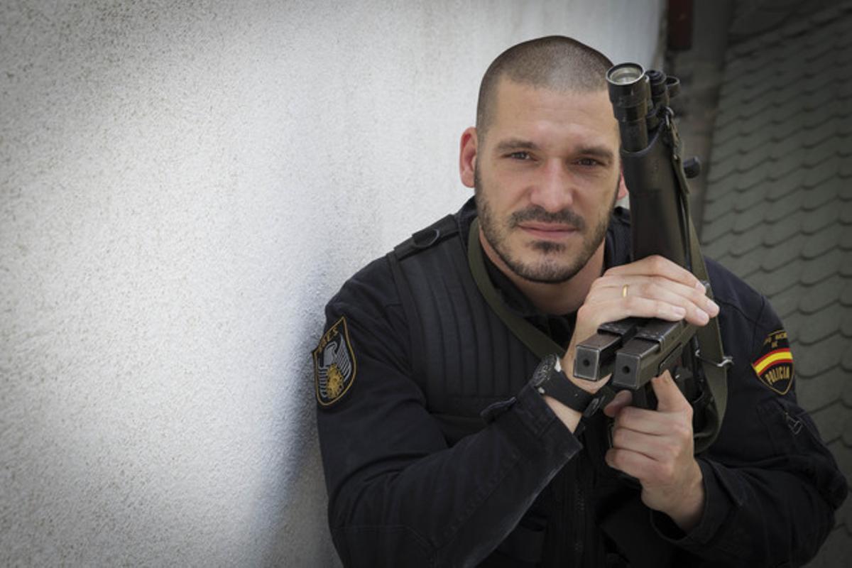 L’inspector en cap de la policia Luis Esteban Lezáun, fotografiat dilluns a la Zona Franca, en el seu últim dia al capdavant del grup d’elit dels GOES.