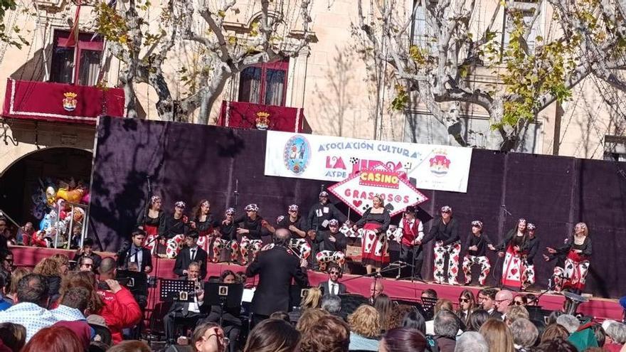 Aspe vive con entusiasmo el Día de la Jira con música, disfraces y tradición