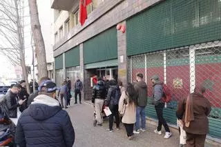 Cues al consolat del Marroc a Girona per la regularització extraordinària