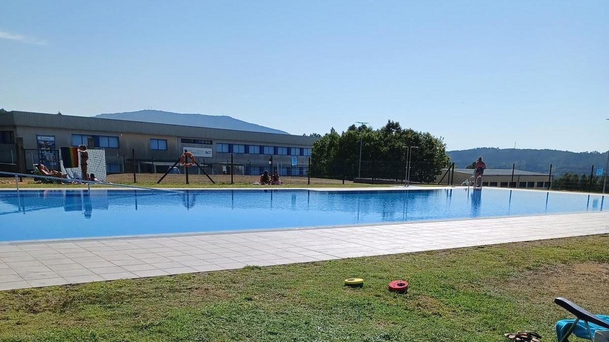 Piscina cerrada por este acto incívico