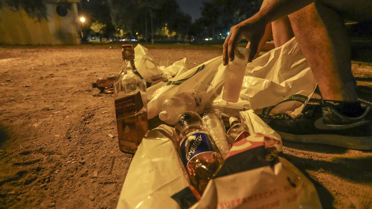 Botellón en Valéncia en la Malva-rosa y plaza Honduras