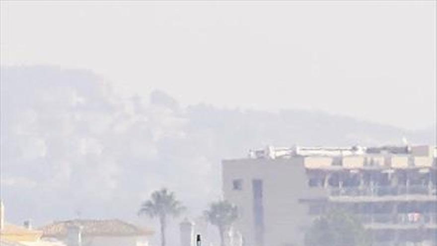 Vecinos de Castelló y Almassora reclaman fumigaciones aéreas