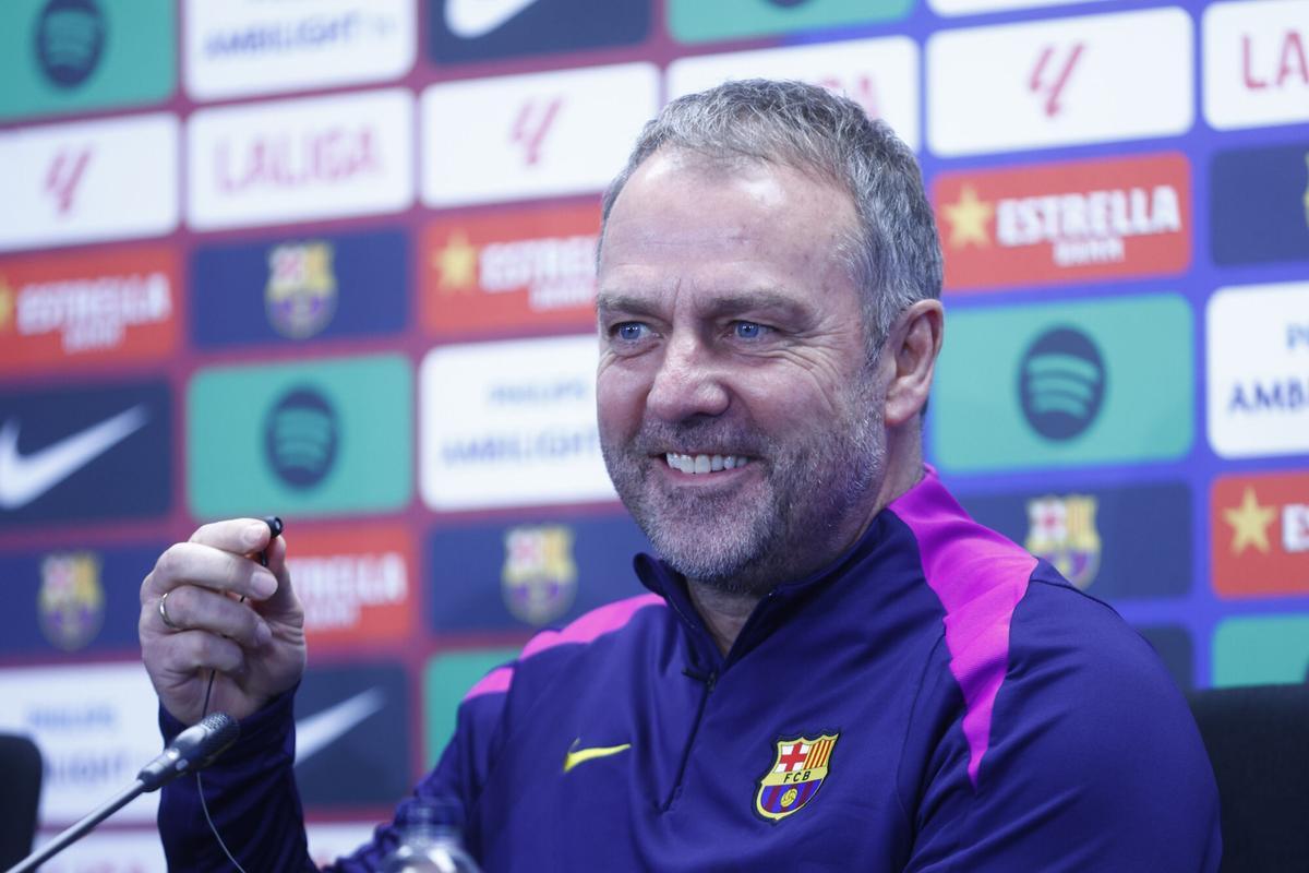 El técnico alemán del Barcelona, Hansi Flick, durante la rueda de prensa que ha ofrecido este viernes