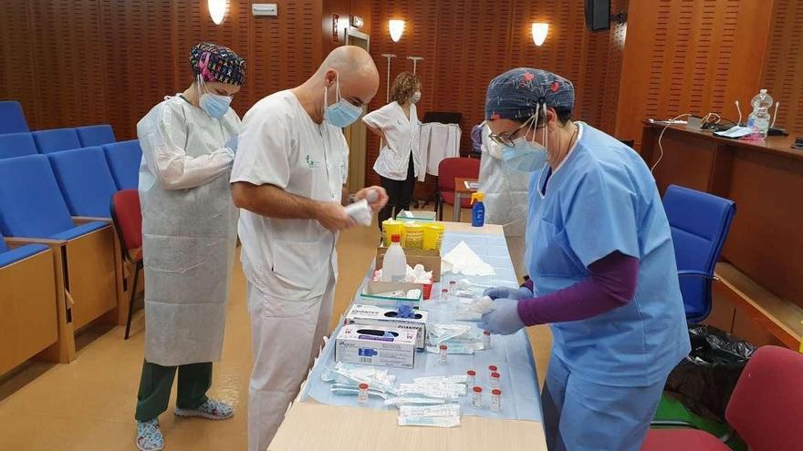 Extremadura completa la administración de la primera dosis de la vacuna en residencias