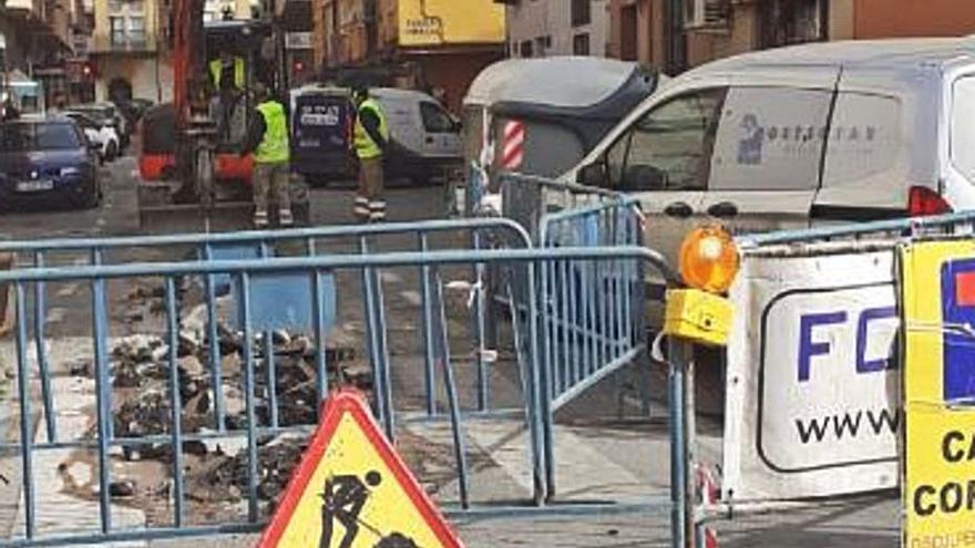 Corte del tráfico ayer en la calle Padre Coloma.