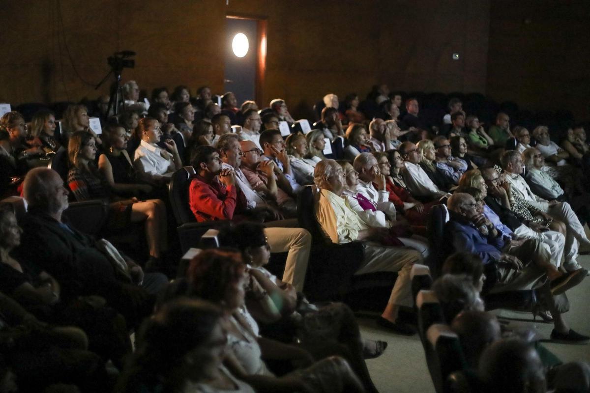 Público en una presentación en el Club Diario de Ibiza