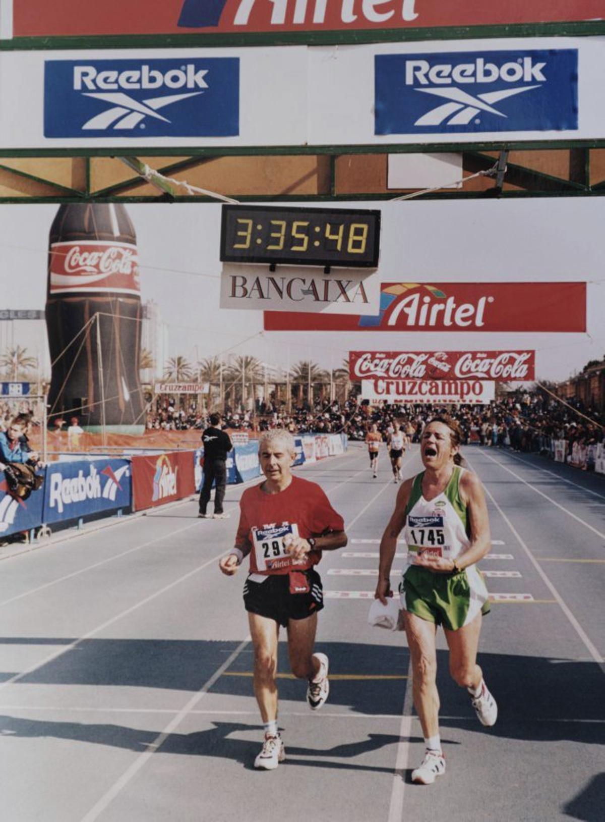 La atleta de Eivissa, en la Maratón de Valencia de 1997. | ARCHIVO PERSONAL DE N.T.M. / SERGIO G. CAÑIZARES