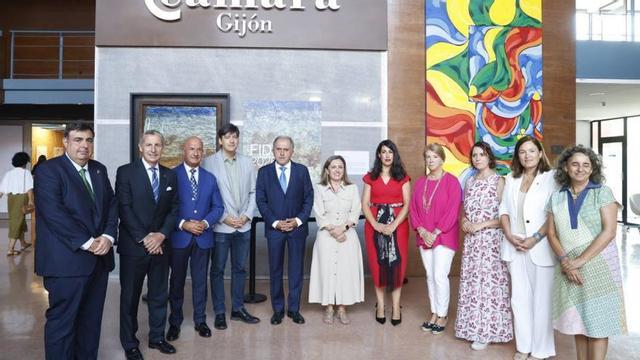 Por la izquierda, Pelayo Barcia, Pedro López Ferrer, Rubén Castro, Borja Sánchez, José Ramón Badiola, María Calvo, Susana Pascual, Celia Fernández, Arantxa González Montel, Begoña López y Ana Puerto. | ÁNGEL GONZÁLEZ