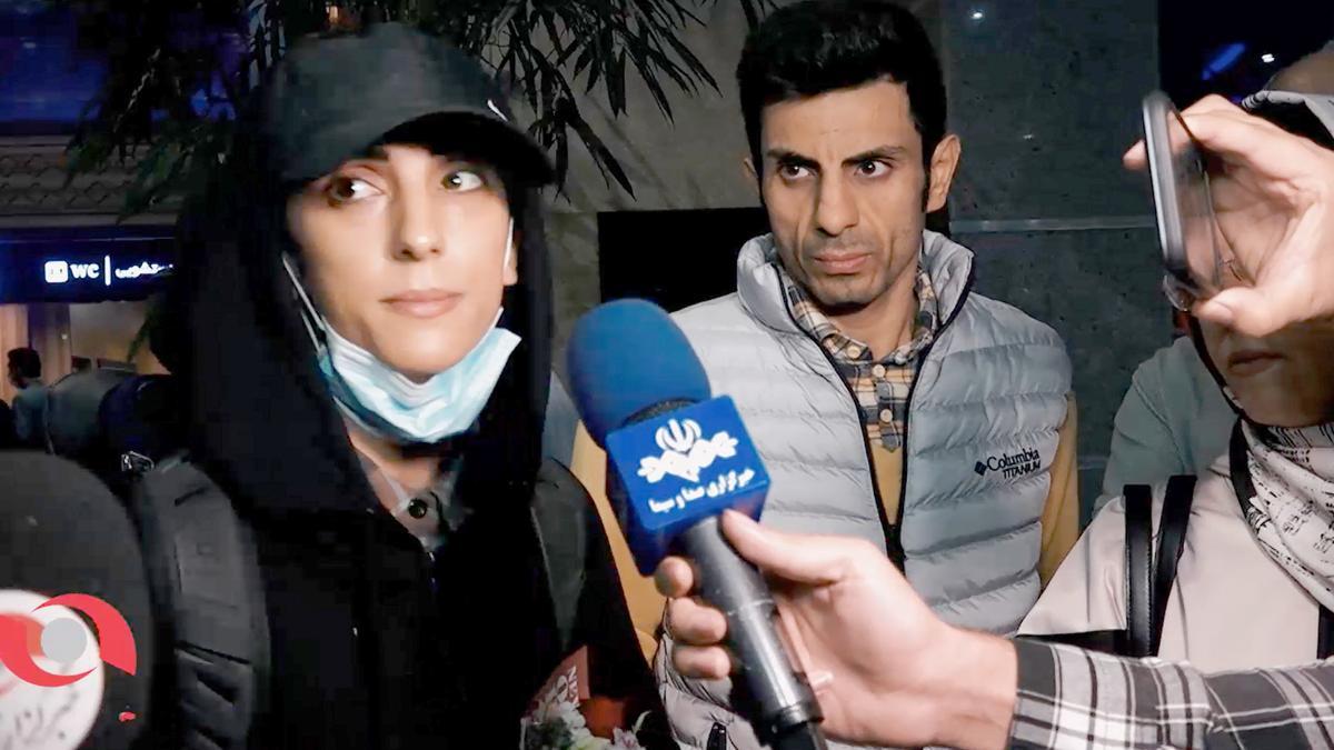 Elnaz Rekabi, entrevistada a su llegada a Irán
