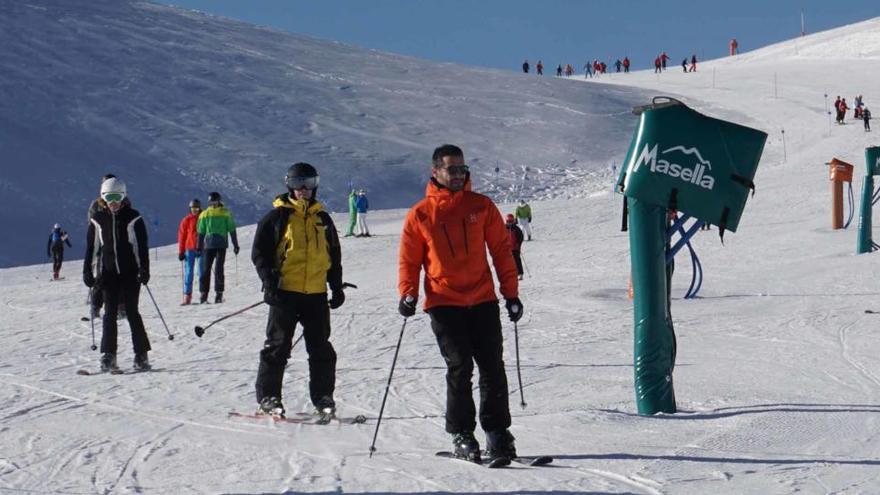 Esquiadors a la pista de la Masella durant el mes de gener del 2020