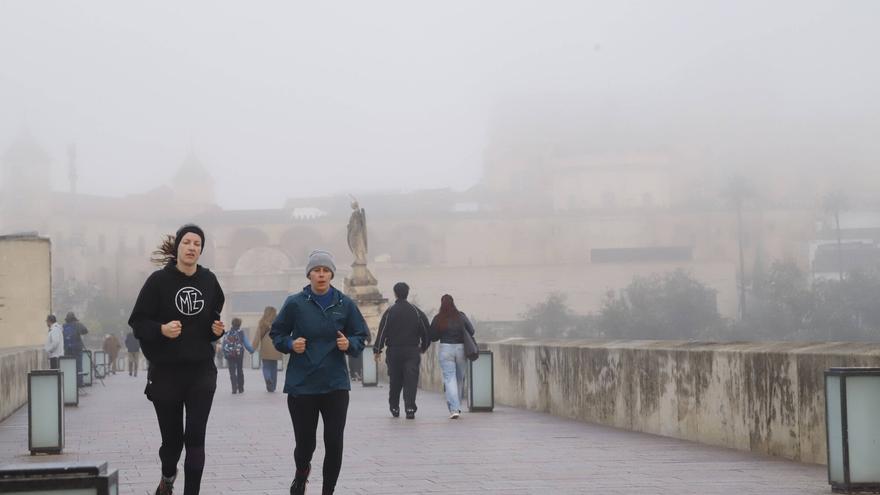 Córdoba amanece bajo el manto de la niebla en una jornada marcada por el frío: esta es la previsión de la Aemet para hoy