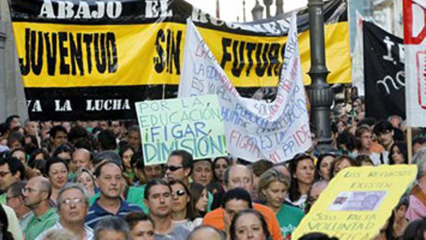 Paro masivo de profesores en Madrid y protestas en otras 9 comunidades