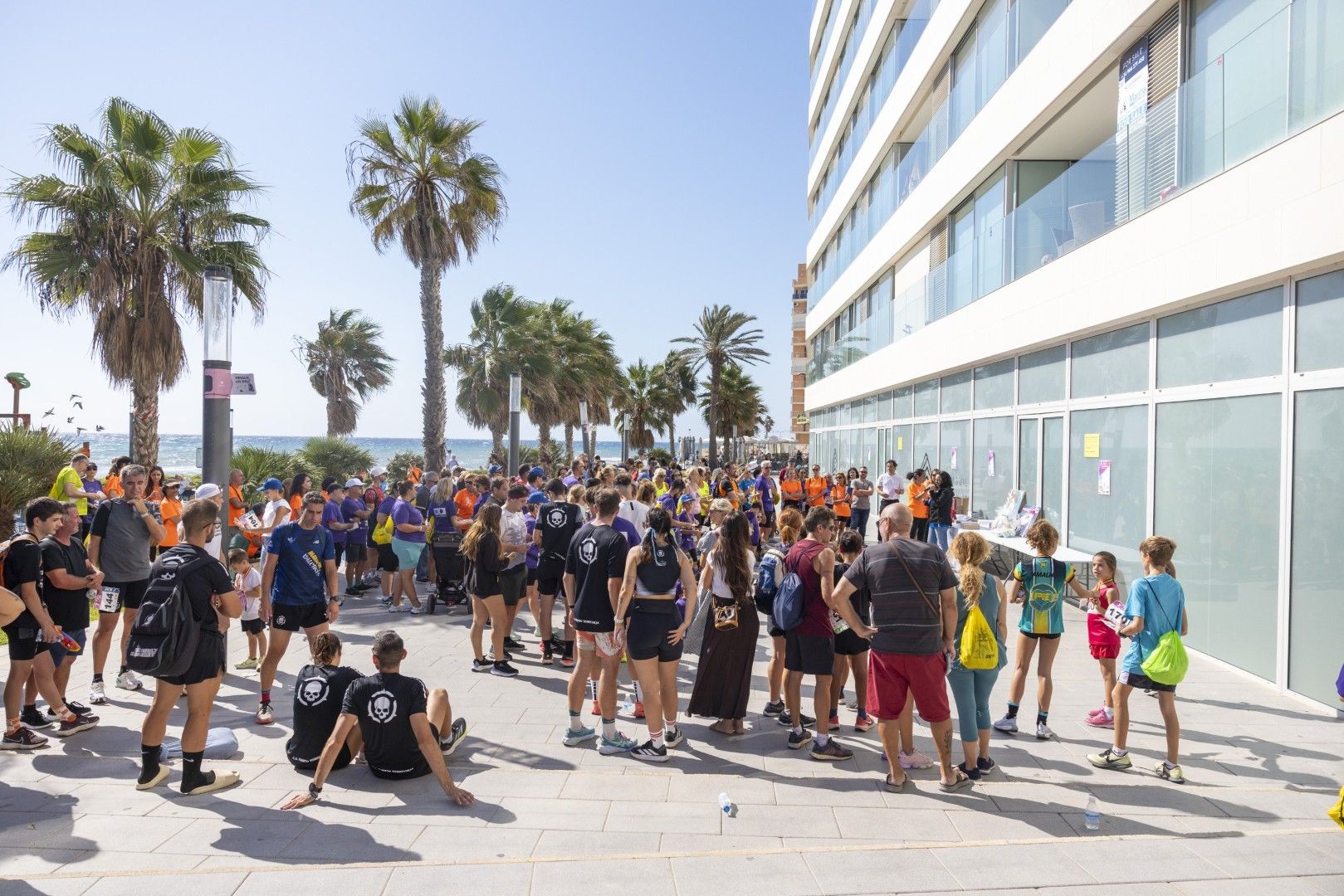 Así fue en imágenes una nueva edición de la carrera solidaria de AFA Torrevieja