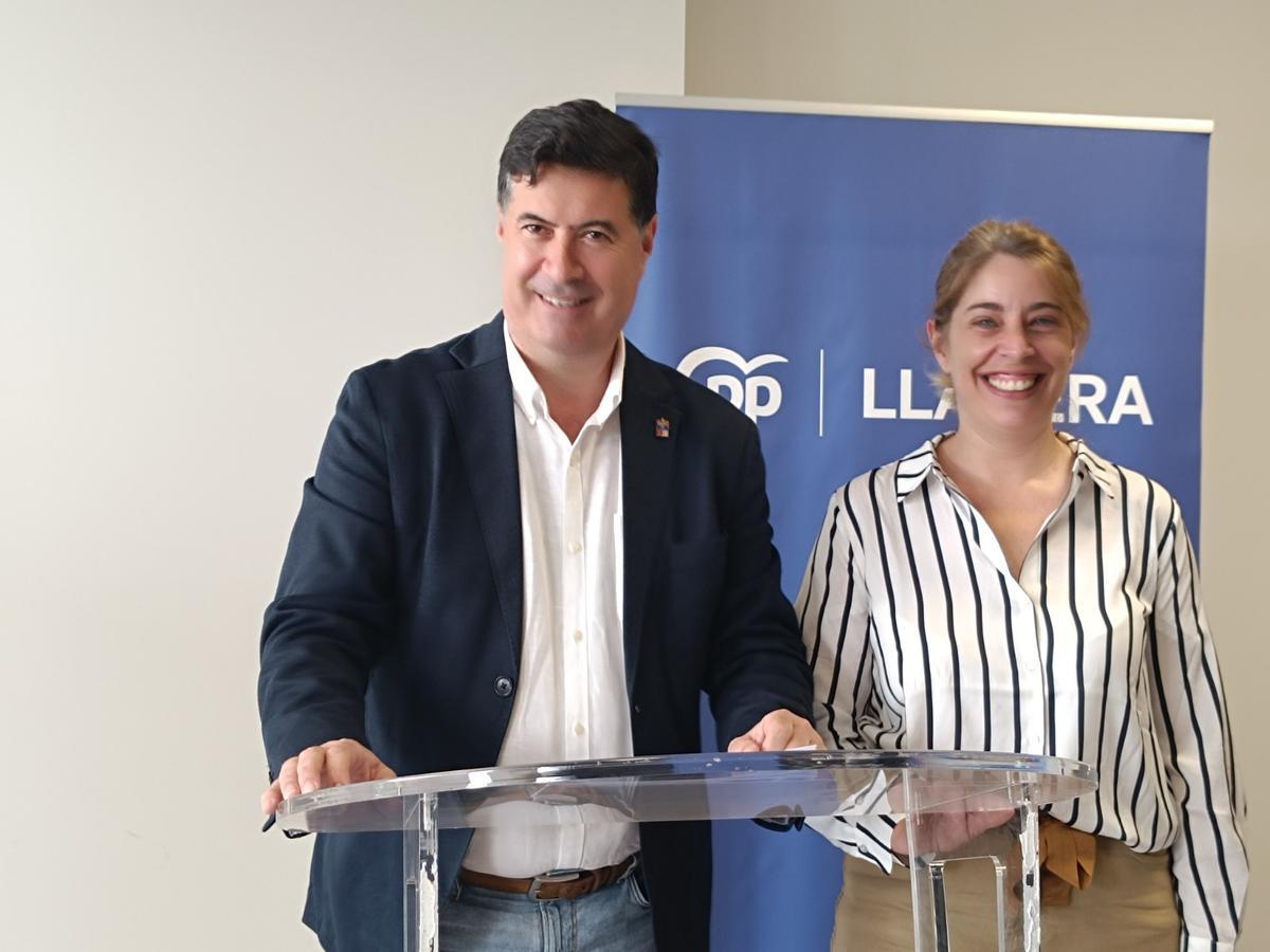 Silverio Argüelles y la edil Nuria Niño.