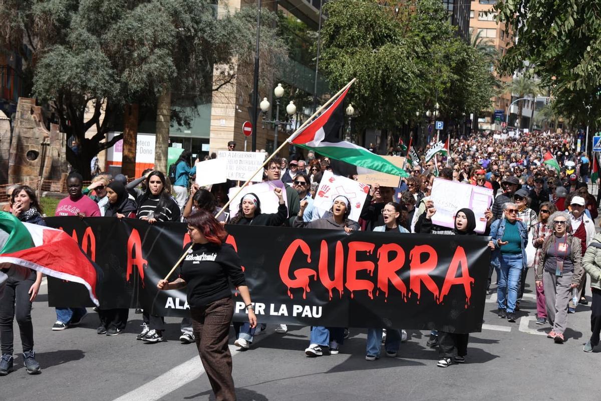 Así ha sido la manifestación de "No a la guerra"