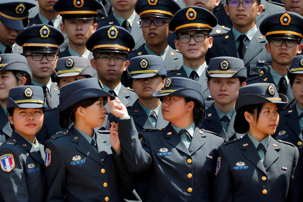 Ceremonia de graduación de las academias militares en Taipei, Taiwan.