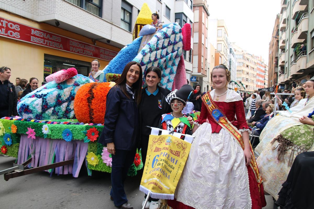 Las mejores imágenes de la Cabalgata del Ninot Infantil de Burriana 2026