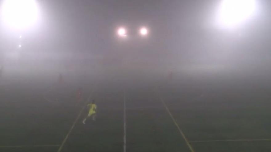 ¿Se debió suspender el Atzeneta-Villarreal C por la niebla? El balón en el último gol ni se ve (vídeo)