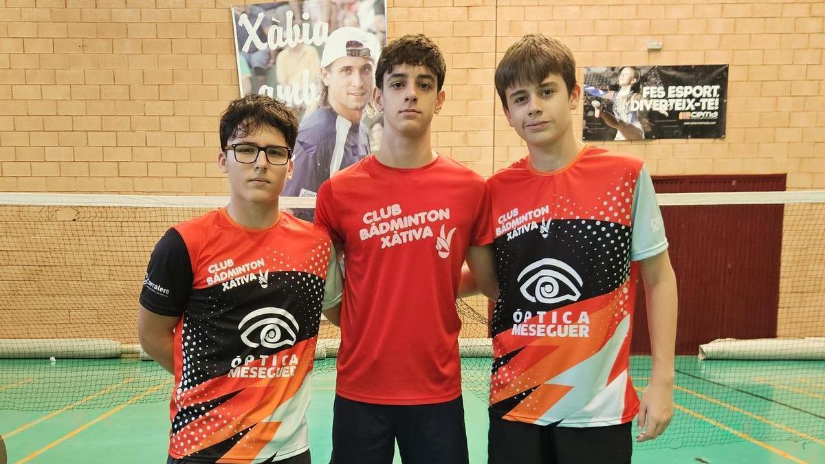 Deportistas del Bádminton Xàtiva en el Campeonato Autonómico.