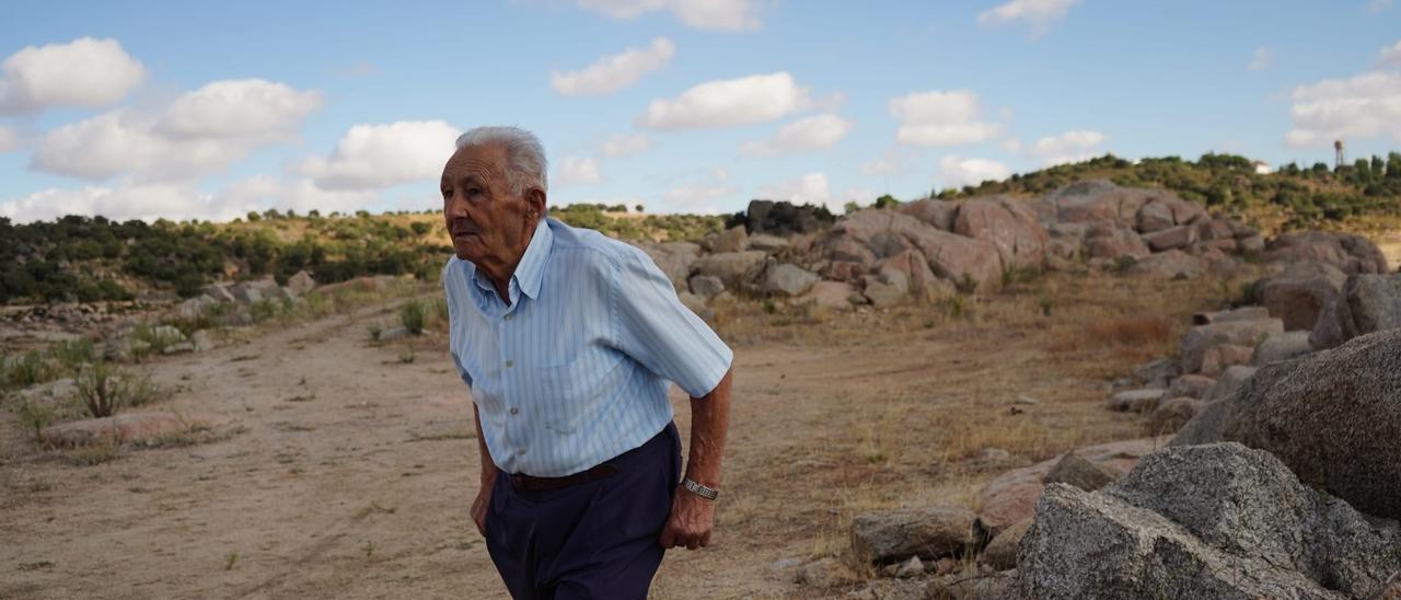 Benito Sánchez Piorno el pasado septiembre en las inmediaciones del embalse de Almendra