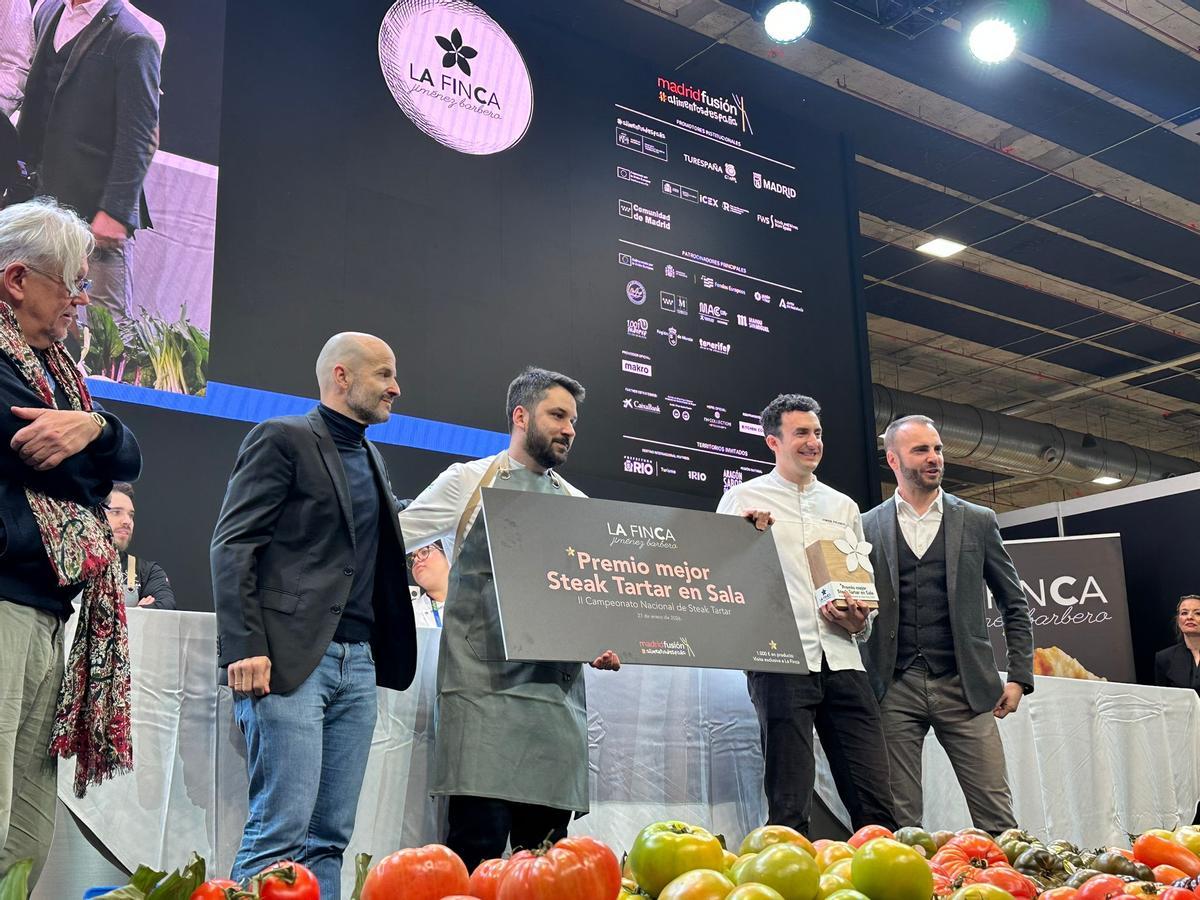 Varra Restaurante, el proyecto liderado por Jorge Velasco y Joaquín Serrano, gana el II Campeonato Nacional de Steak Tartar en Sala.