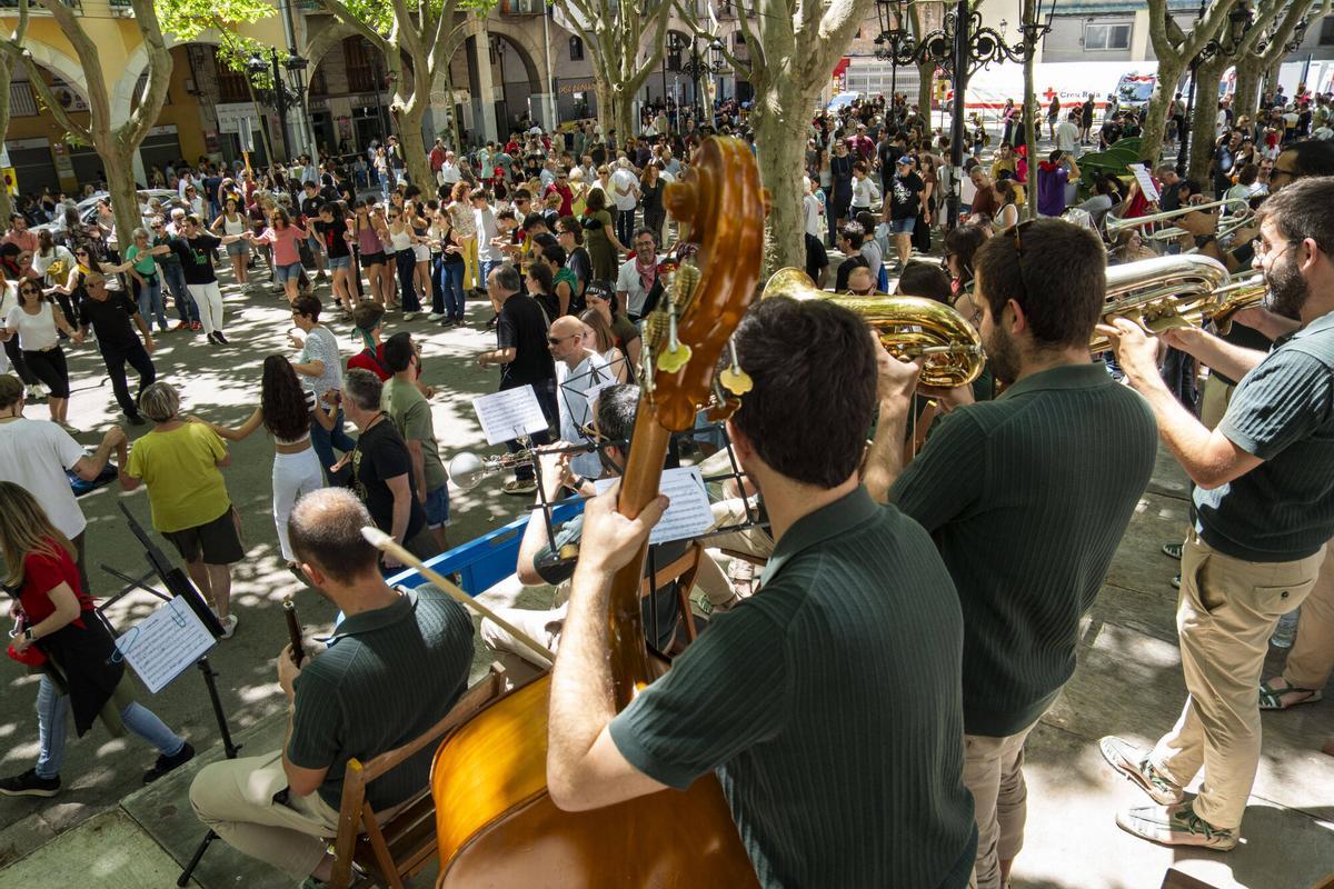 Els Saletes ressorgeixen a la Patum amb la nova sardana de Robert Agustina