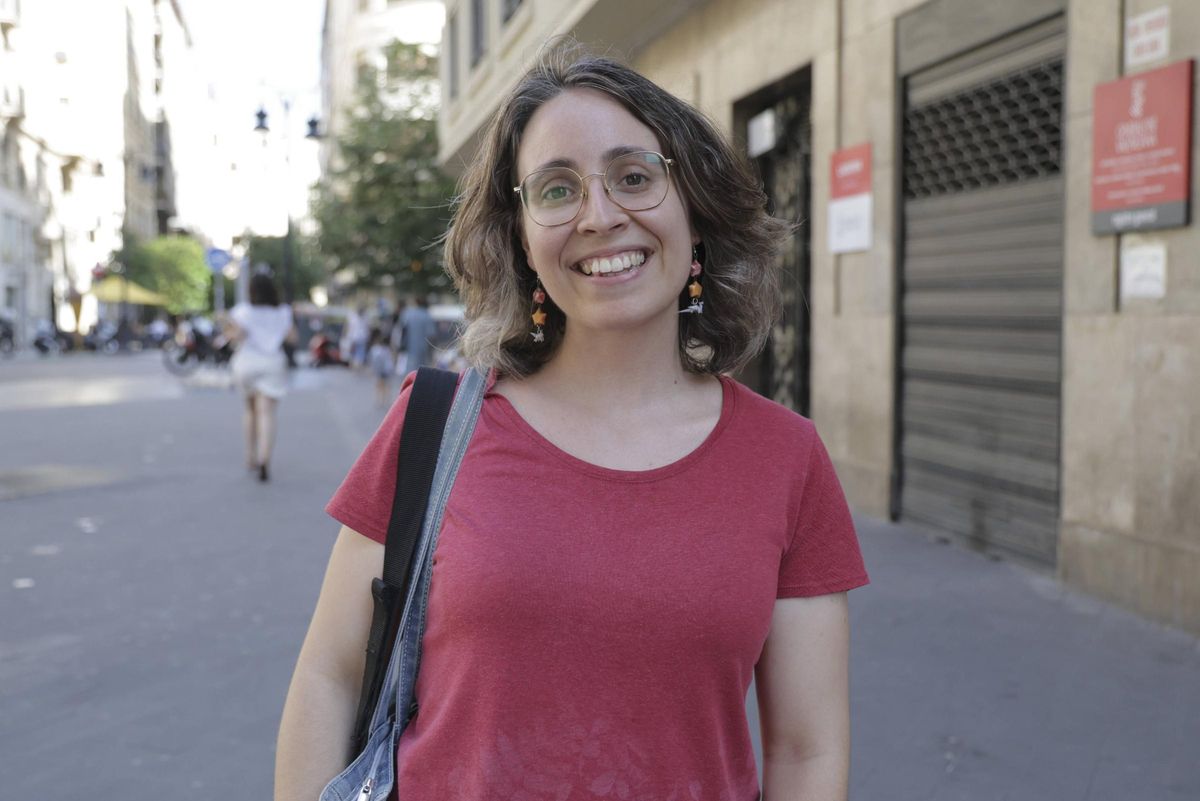 Clara Benlloch (27 años) solo encontró un piso en València tras aumentar en 100 euros su prespuesto