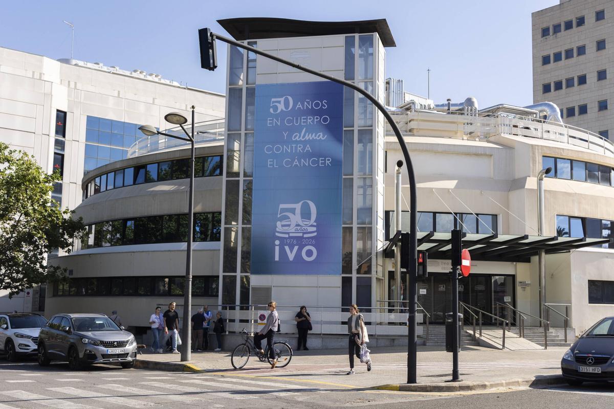 Valencia. VLC. El Ayuntamiento de Valencia ha acordado declarar de interes publico la concesion de suelo municipal para la ampliacion del IVO La parcela forma parte del jardin ubicado enfrente del complejo, que sera compensado con tres parcelas cercanas