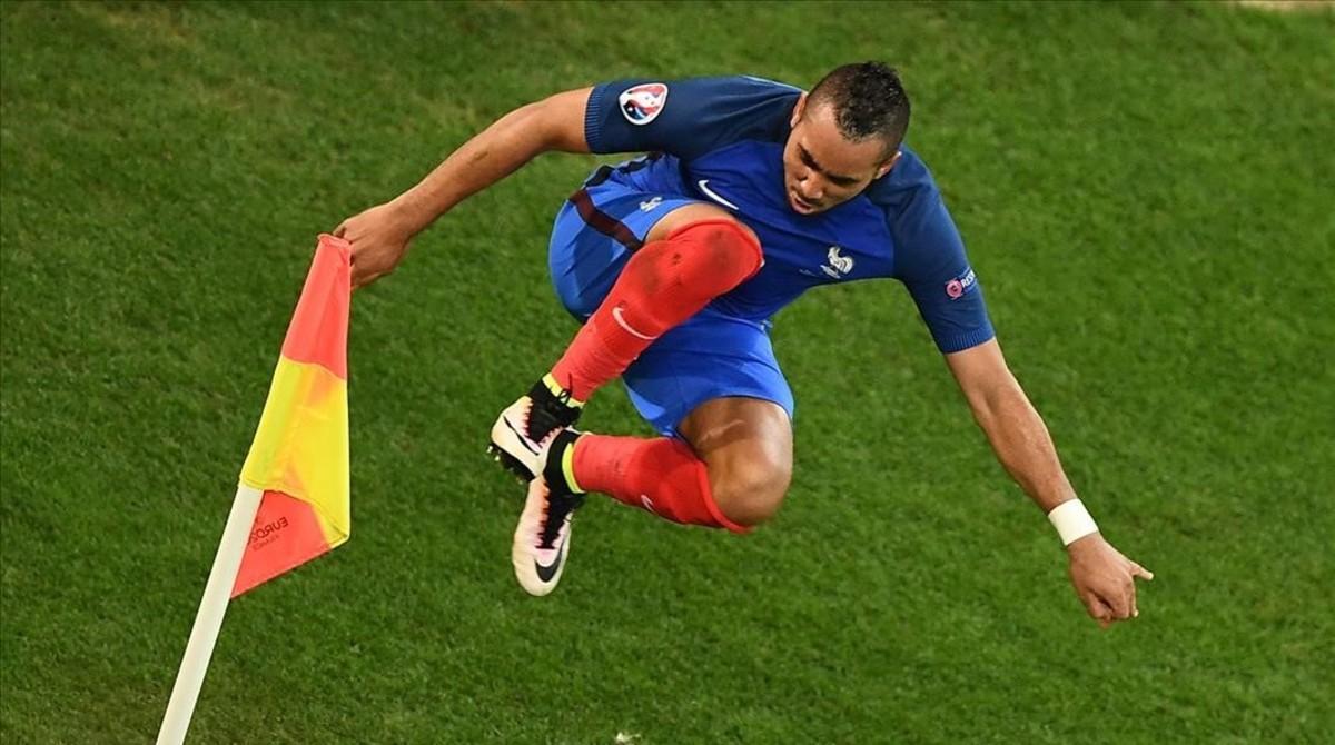 rpaniagua34309135 france s forward dimitri payet celebrates after scoring duri160623172550