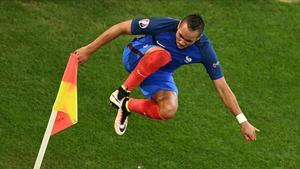 rpaniagua34309135 france s forward dimitri payet celebrates after scoring duri160623172550