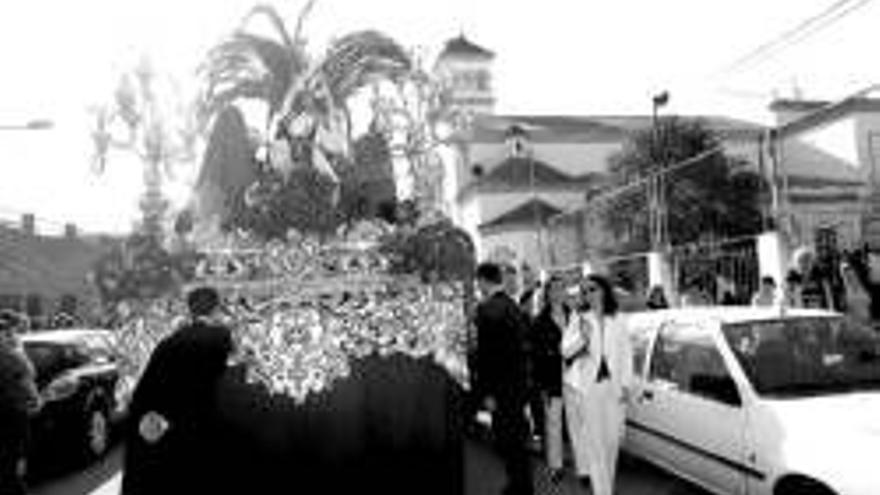 Procesion extraordinaria de ´la borriquita´ en su cumpleaños