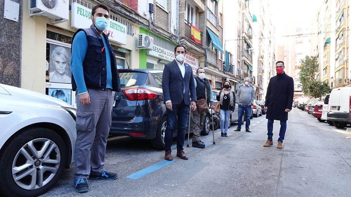 Daniel Pérez, con representantes vecinales de Cruz de Humilladero.