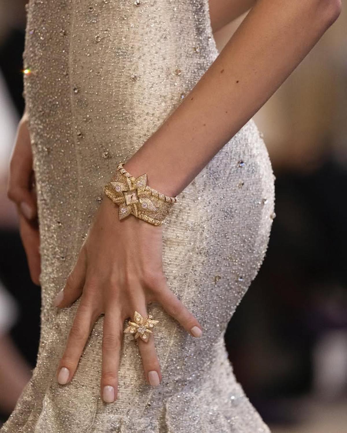 Las imágenes de las 'celebrities' asiáticas y el desfile en Bellver