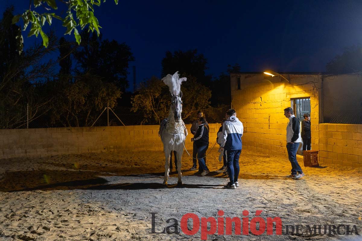 Vestir a un caballo del vino en la mañana del dos de mayo