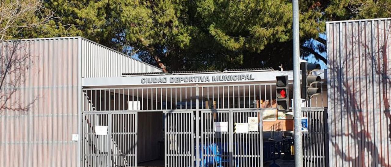 Acceso a la Ciudad Deportiva de San Vicente. | INFORMACIÓN