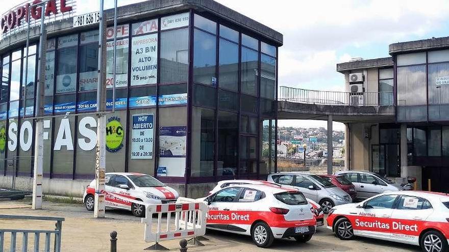 Imagen de los dos edificios que conforman el bloque de oficinas que se conoce como Copigal, en A Pasaxe.