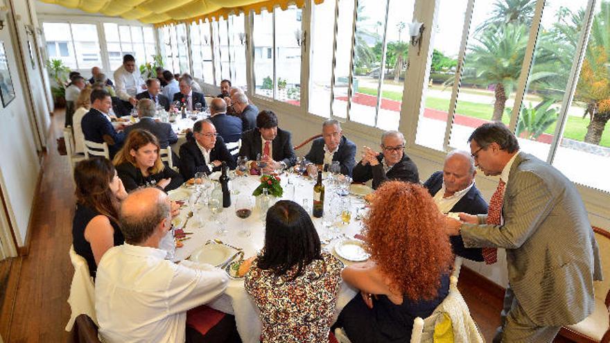 Asistentes de la cena de Navidad organizada por Fecol, ayer.