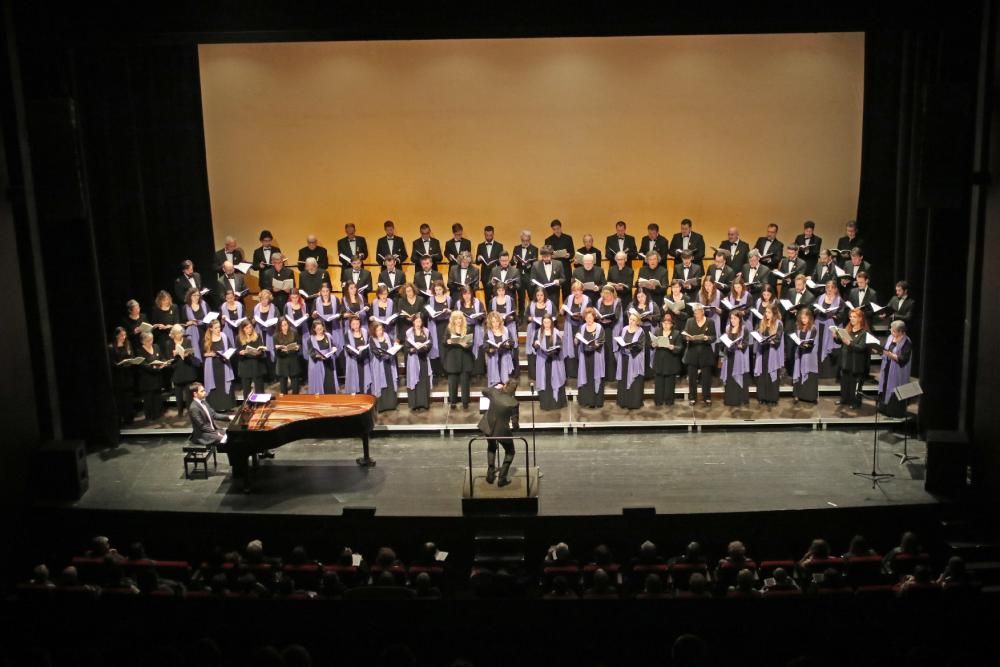 Els orfeons actuen conjuntament a Manresa