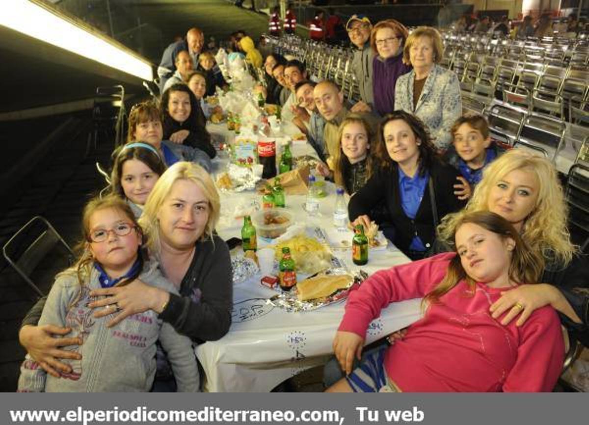GALERÍA DE FOTOS - Cena de peñas en Vila-real