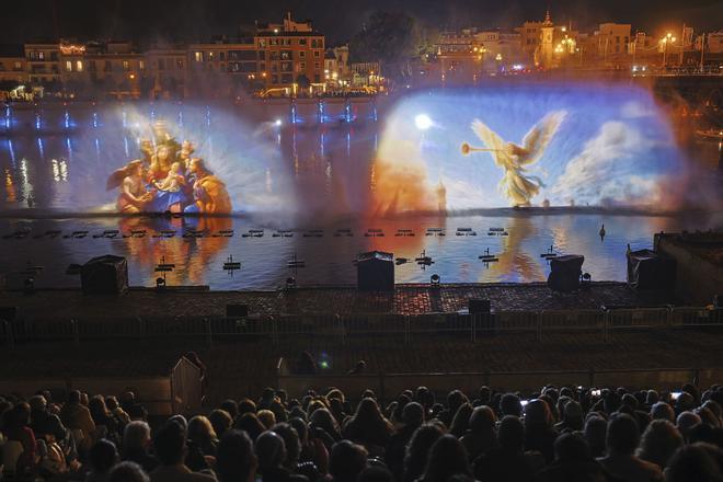 Fotogalería | Navigalia estrena su nueva edición en el río