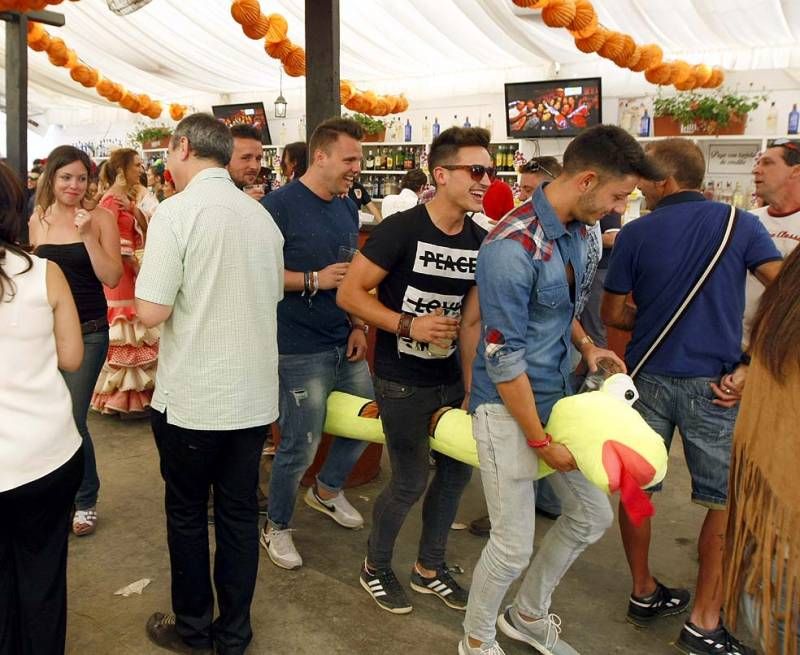 FOTOGALERÍA / LUNES DE FERIA EN EL ARENAL