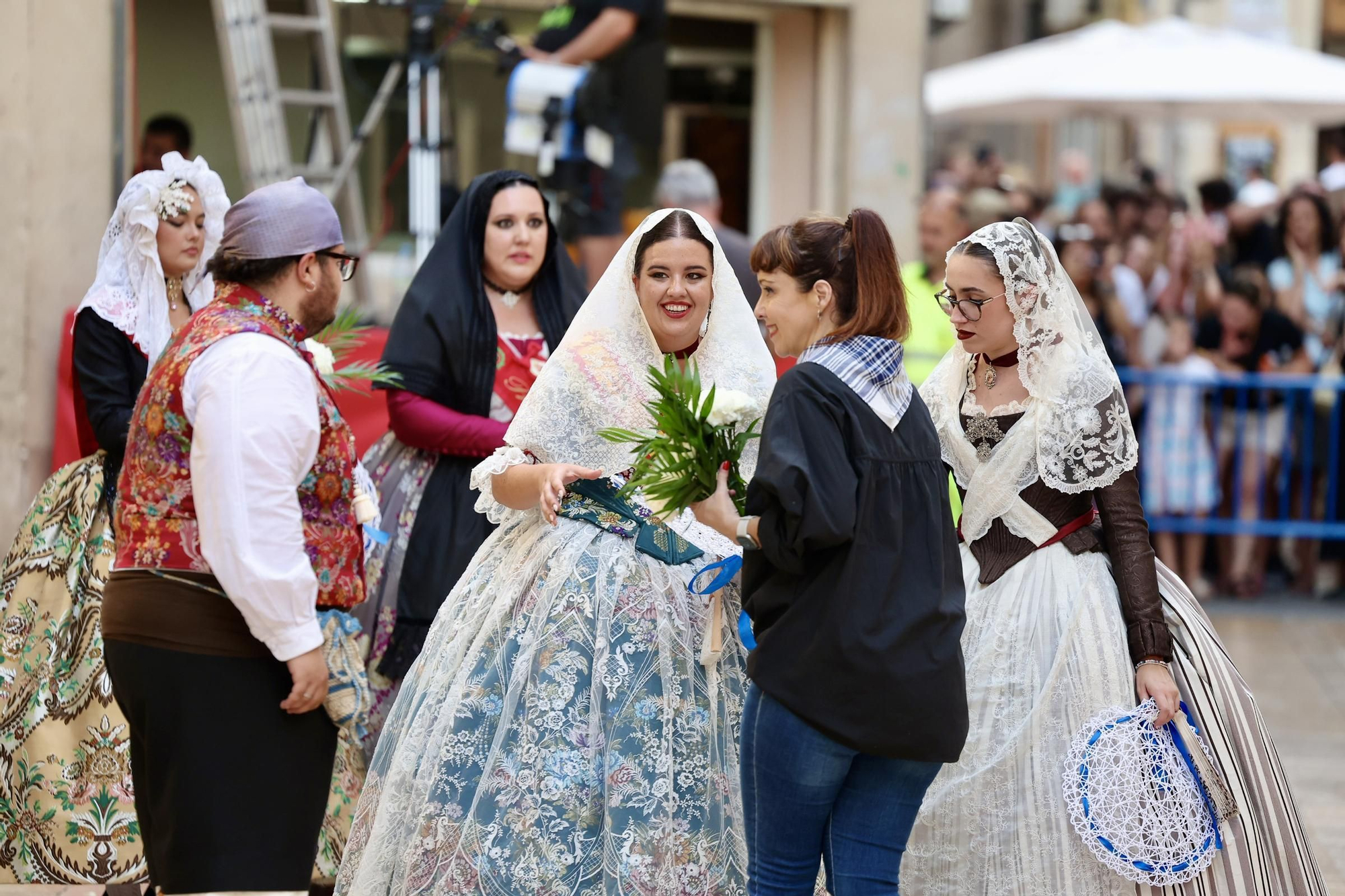 Primera jornada de Ofrenda de las Hogueras de Alicante