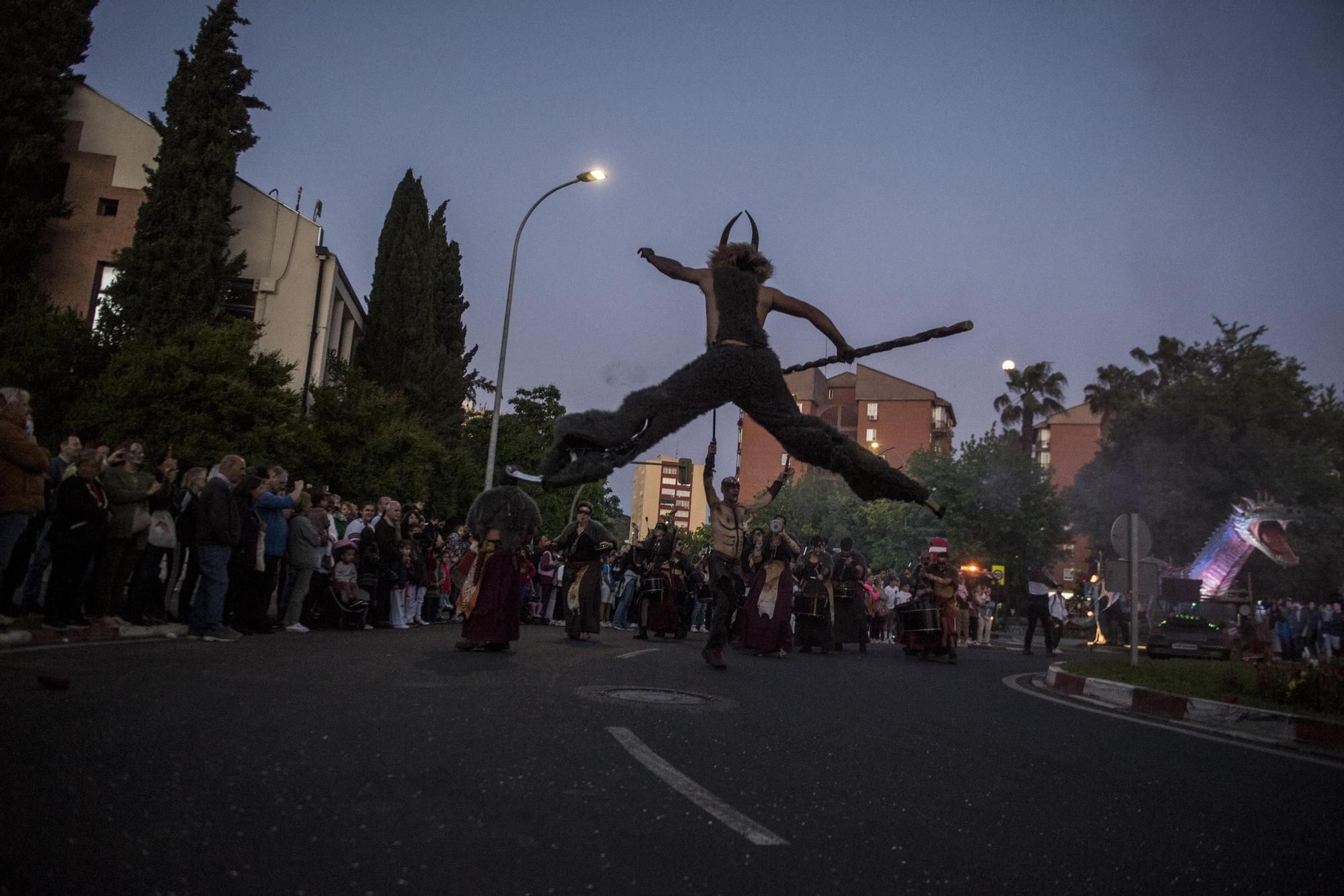 Galería | Así ha sido el desfile de San Jorge en Cáceres