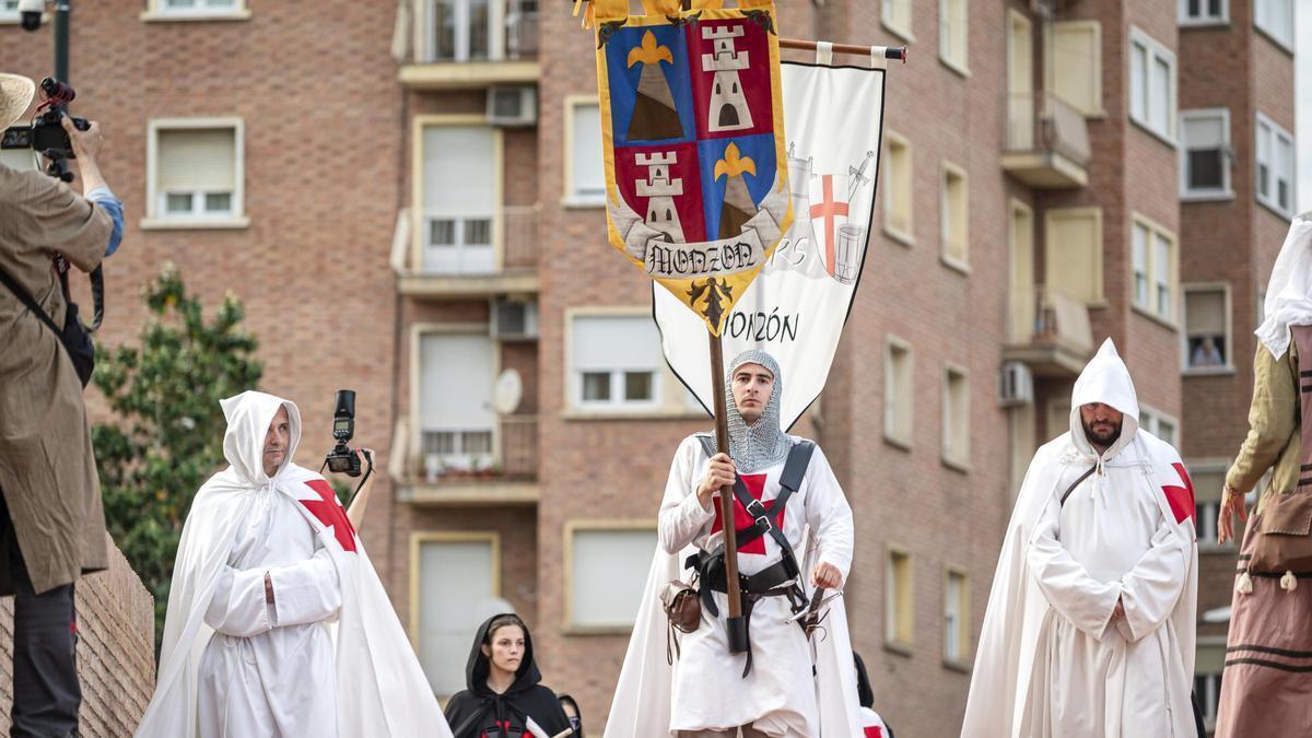 Un momento de la celebración del homenaje templario en Monzón.