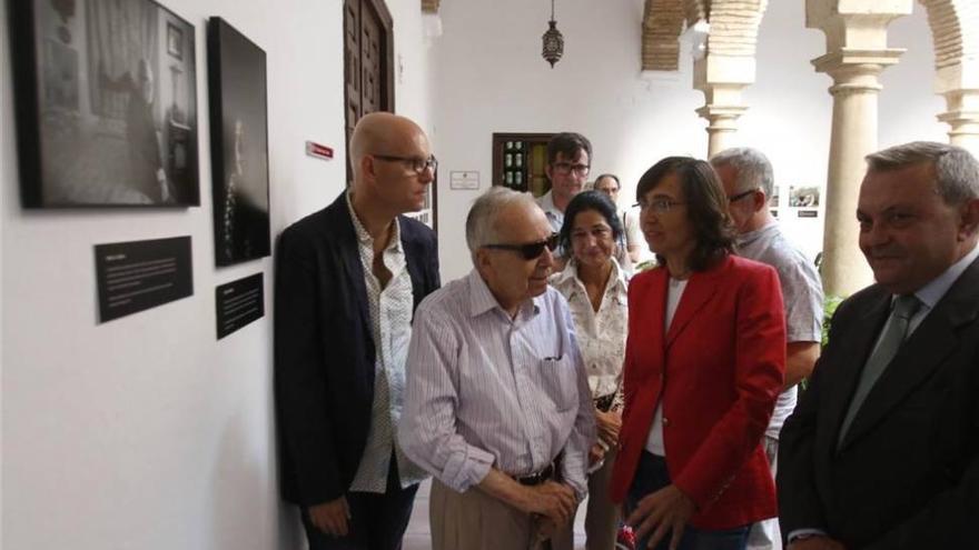 La exposición 'Renglones de Luz' abre la edición de Cosmopoética