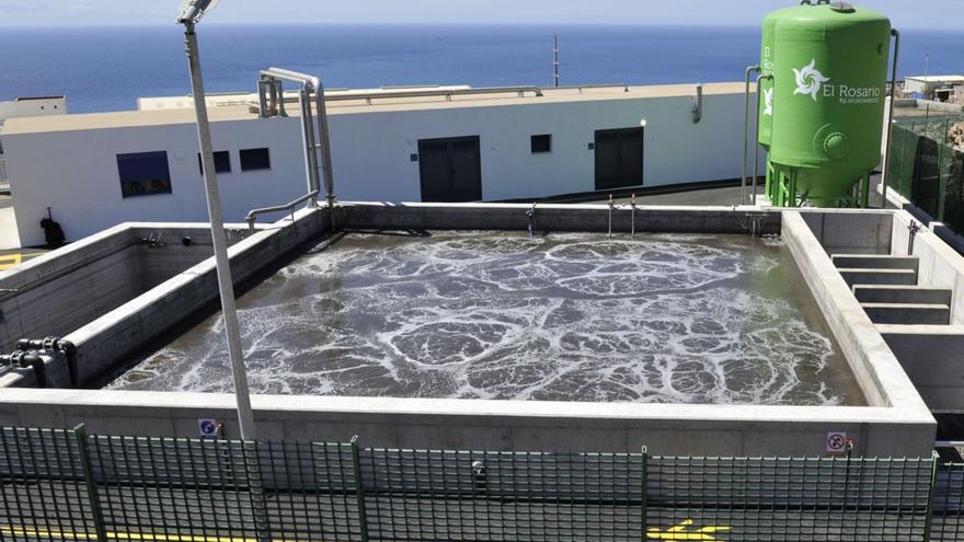 El agua que depura La Campana cada mes da para llenar piscina olímpica y media