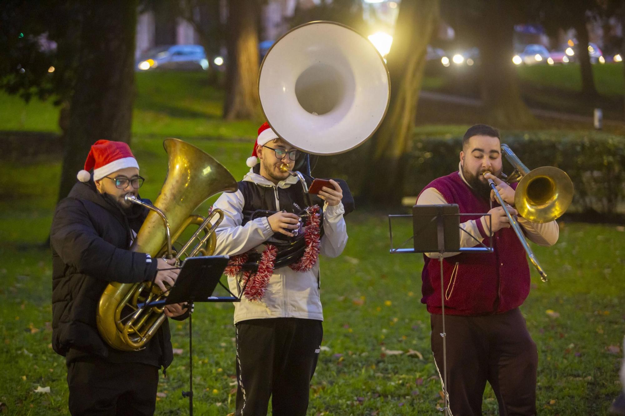 Ambiente navideño durante el puente en Oviedo