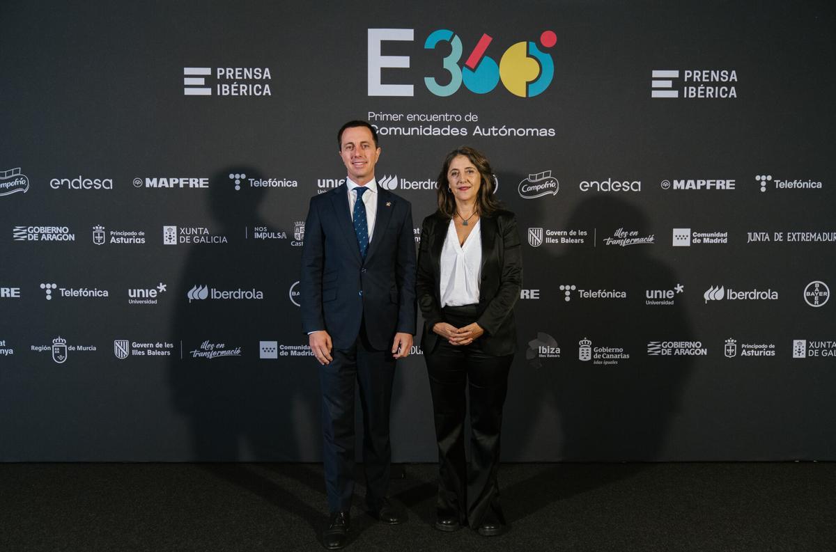 Llorenç Galés Verger, presidente del Consell de Mallorca, y Marisa Goñi, directora de Diario de Mallorca