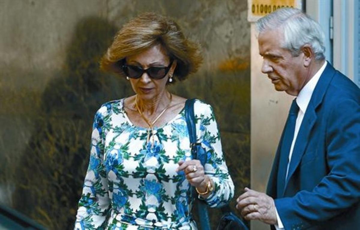 Javier Gómez de Liaño, abogado de Bárcenas, y su esposa, Dolores Márquez de Prado, letrada de la mujer del extesorero del PP.