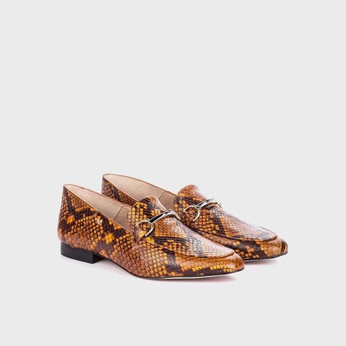 Mocasines con estampado pitón